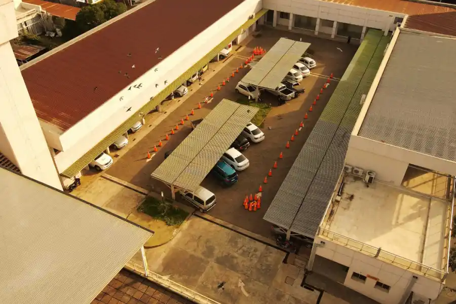 CONMEMORACIÓN. En distintas dependencias de Vialidad Nacional del país instalaron 113 conos que recuerdan la cantidad de víctimas de violencia de género en lo que va del año.