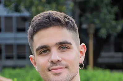 Dictan una charla sobre VIH en la San Pablo-T