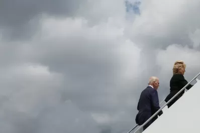 Joe Biden y su esposa fueron evacuados de su vivienda en Delaware