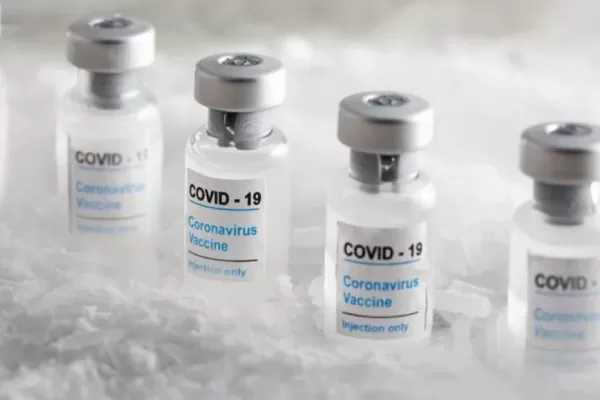 Covid-19: combinar vacunas sería hasta 10 veces más efectivo contra la variante Ómicron