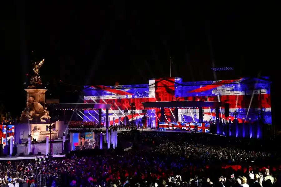 El príncipe Carlos homenajeó a su madre, la reina Isabel: Sigues haciendo historia