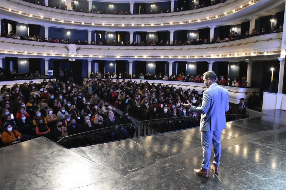 La educación emocional nutre de dentro hacia afuera