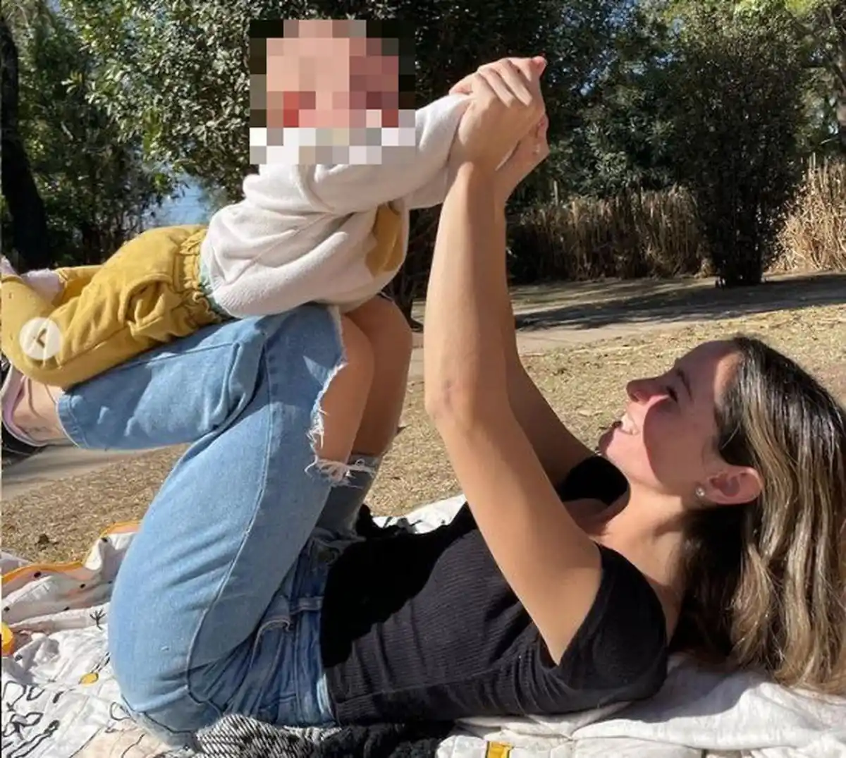 Conmoción por la muerte de una joven tucumana y su bebé de 10 meses