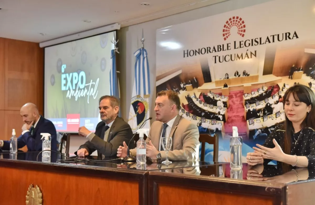 En la Legislatura, Pagani y Albarracín inauguraron la VI Expo Ambiental