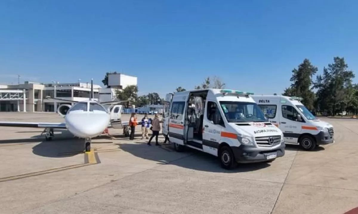 Un niño y una mujer debieron ser trasladados a Buenos Aires en el avión sanitario
