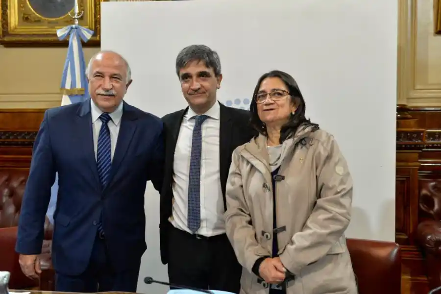 Pablo Yedlin asumió como presidente de la Comisión de Salud del Senado