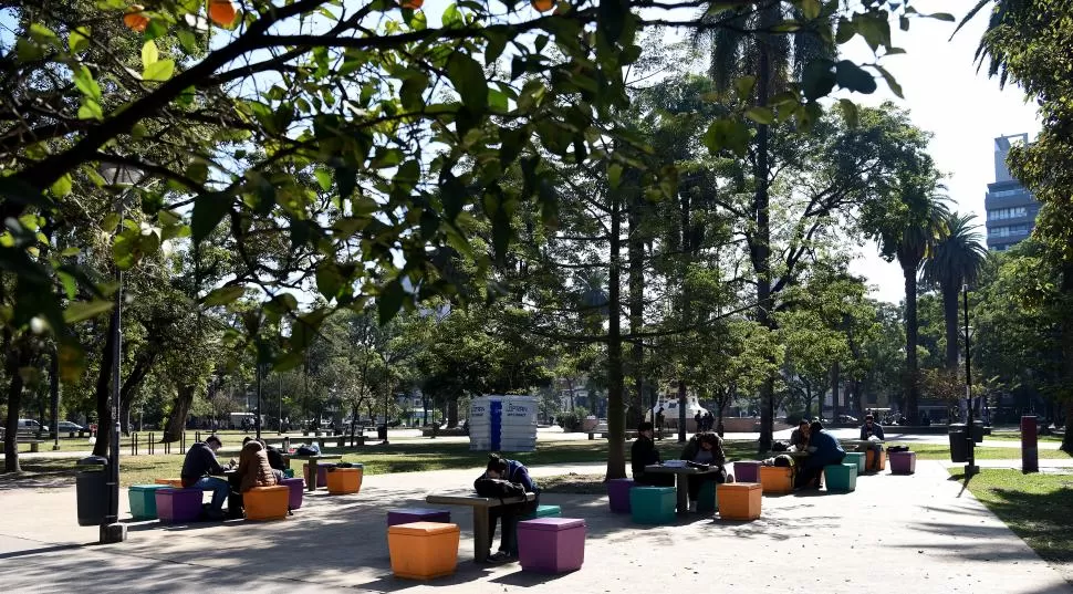 Cuando las plazas conquistan a los vecinos