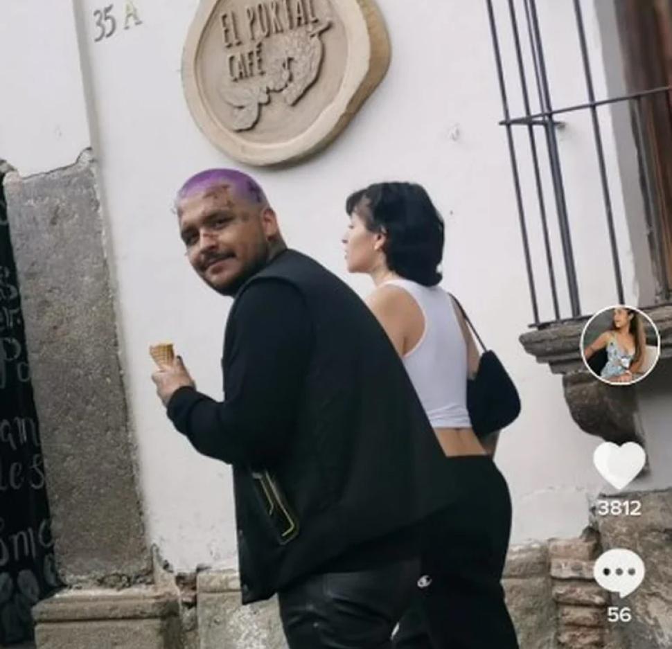Cazzu y Nodal se veían relajados mientras disfrutaban del helado, usuarios aseguraron que ya son pareja (Foto: TikTok/@jassgrajeda23)