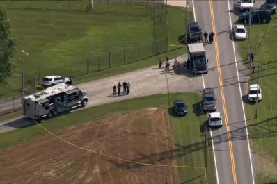 Un hombre abrió fuego dentro de una fábrica de EEUU y hay varias víctimas