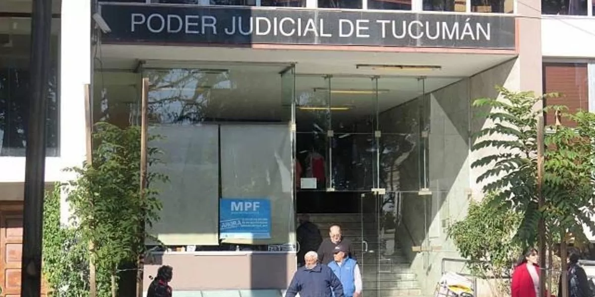 Un hombre fue condenado por robar con un arma de utilería