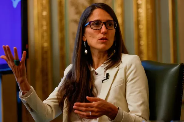 Elizabeth Gómez Alcorta arremetió contra Miguel Ángel Pichetto: Discriminador serial