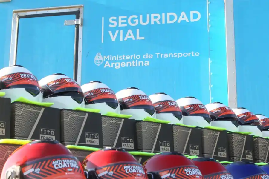 Día Nacional de la Seguridad Vial: artistas y deportistas se sumaron a la campaña Usá casco