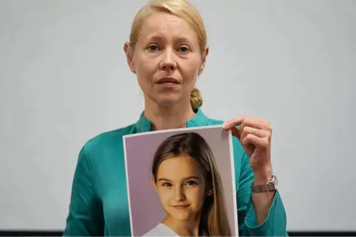 Anne Maja Reiniger, madre de una de las niñas cuando acudió a Paraguay para recuperar a su hija.