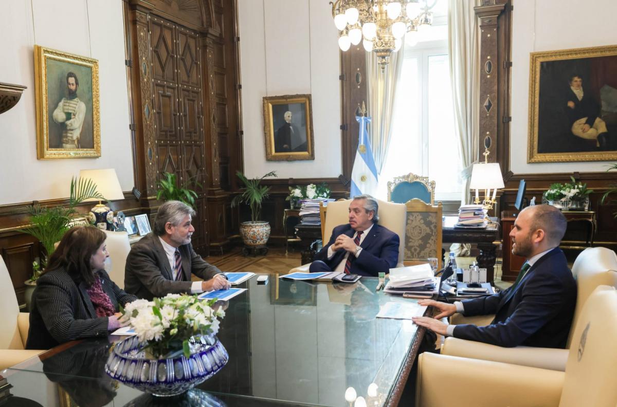 Alberto Fernández anunció un aumento del 10% para los científicos del Conicet
