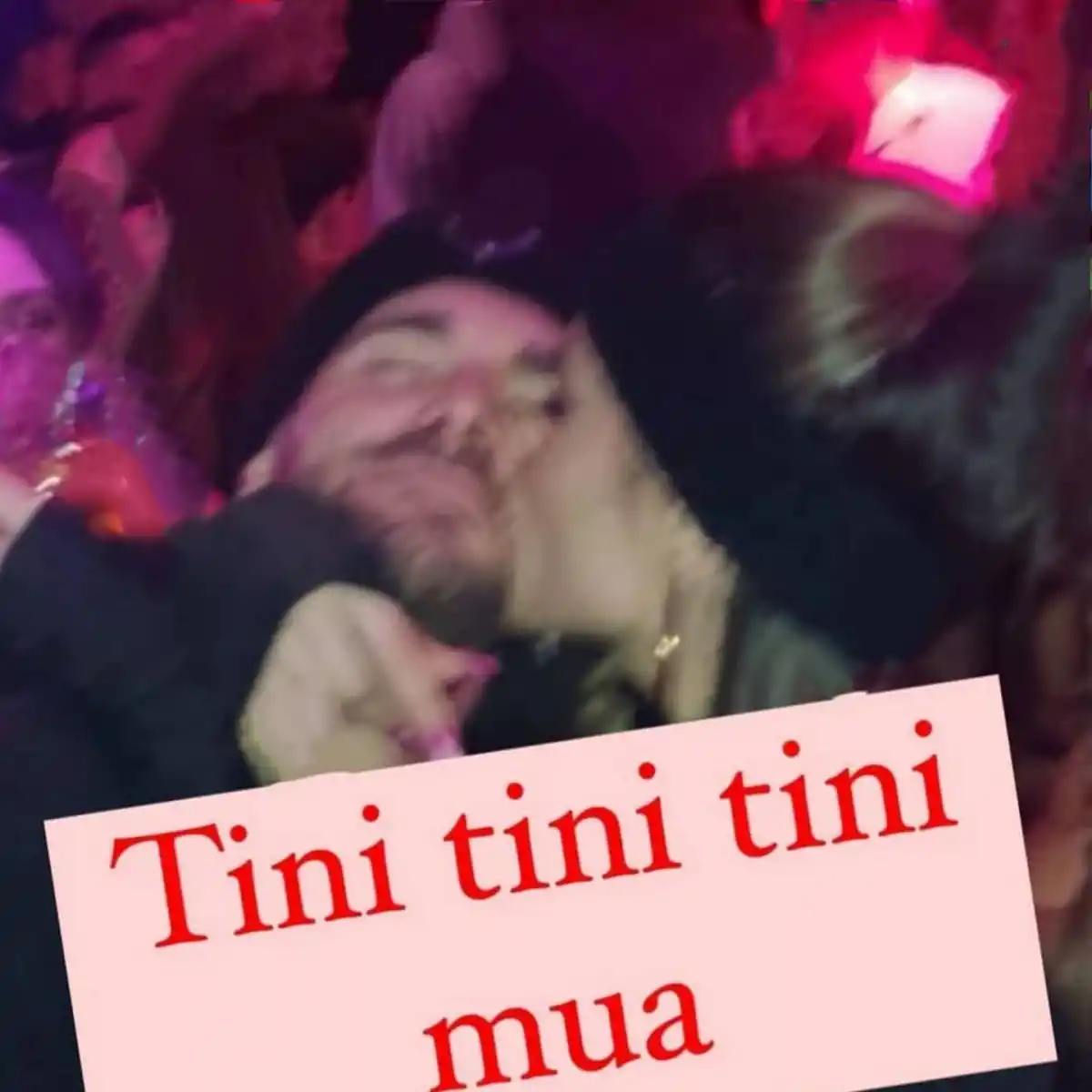Tini Stoessel y Rodrigo De Paul: las primeras fotos de la pareja a los besos