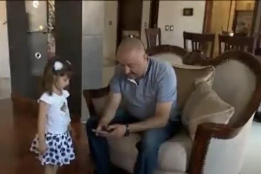 Aby y su papá, en buen estado de salud