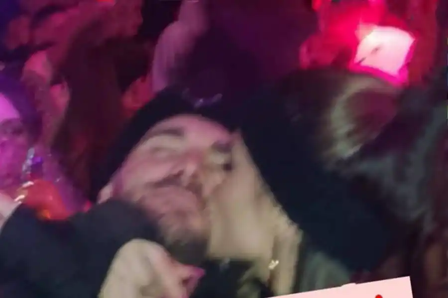 Tini Stoessel y Rodrigo De Paul: las primeras fotos de la pareja a los besos