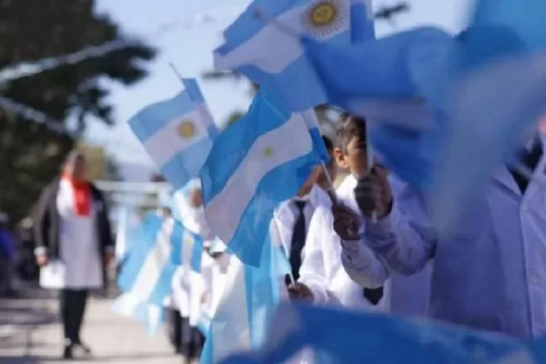 Cómo serán los actos oficiales de la Promesa de Lealtad a la Bandera en Tucumán