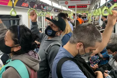 ¿Por qué Buenos Aires dejará de exigir el barbijo en lugares cerrados y transporte público?