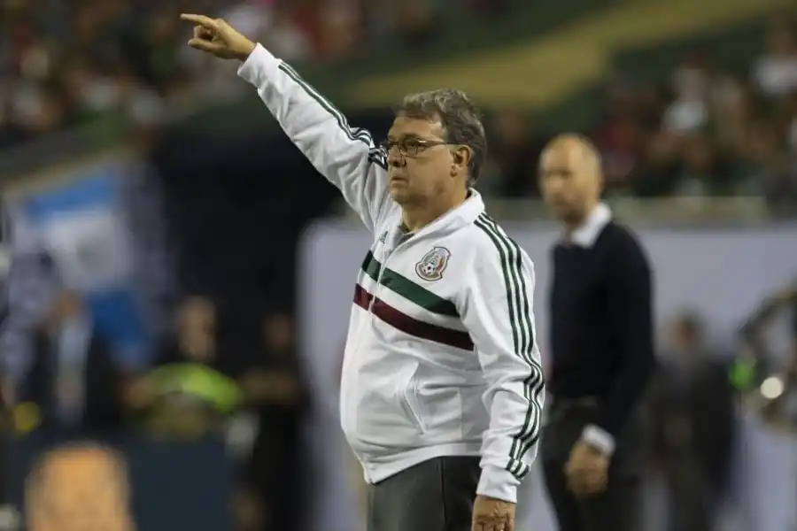 CUESTIONADO. La prensa y los aficionados no confían en el liderazgo de Martino. 