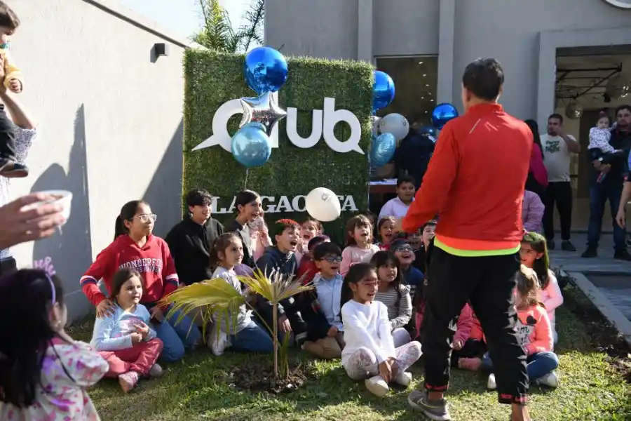 PARA TODOS. Hijos también tuvieron su momento de recreación. 