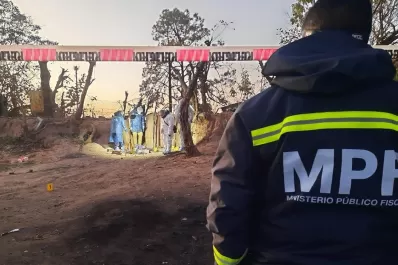 Un hombre está grave tras recibir tres balazos