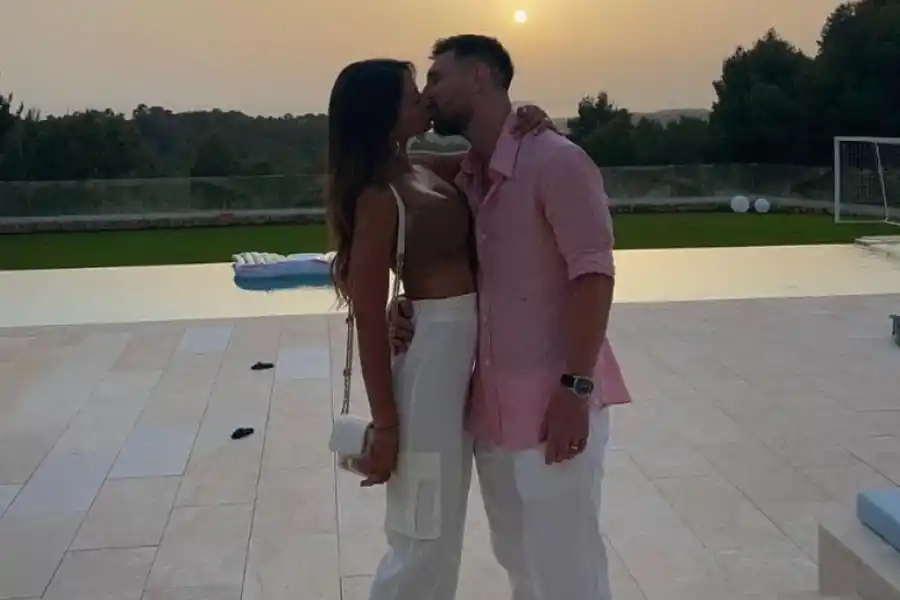 La romántica foto de Anto Roccuzzo y Leo Messi