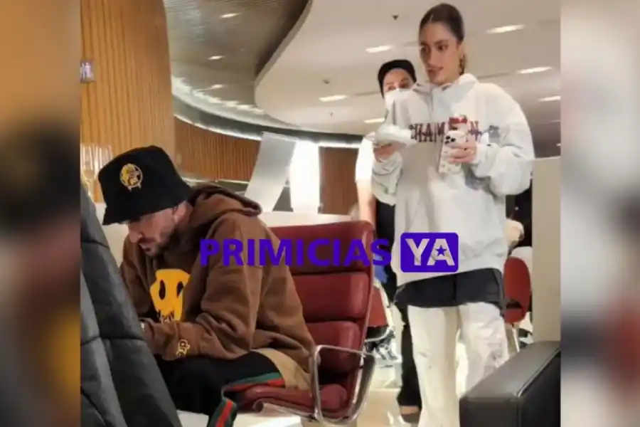 Tini y De Paul yéndose a Miami.