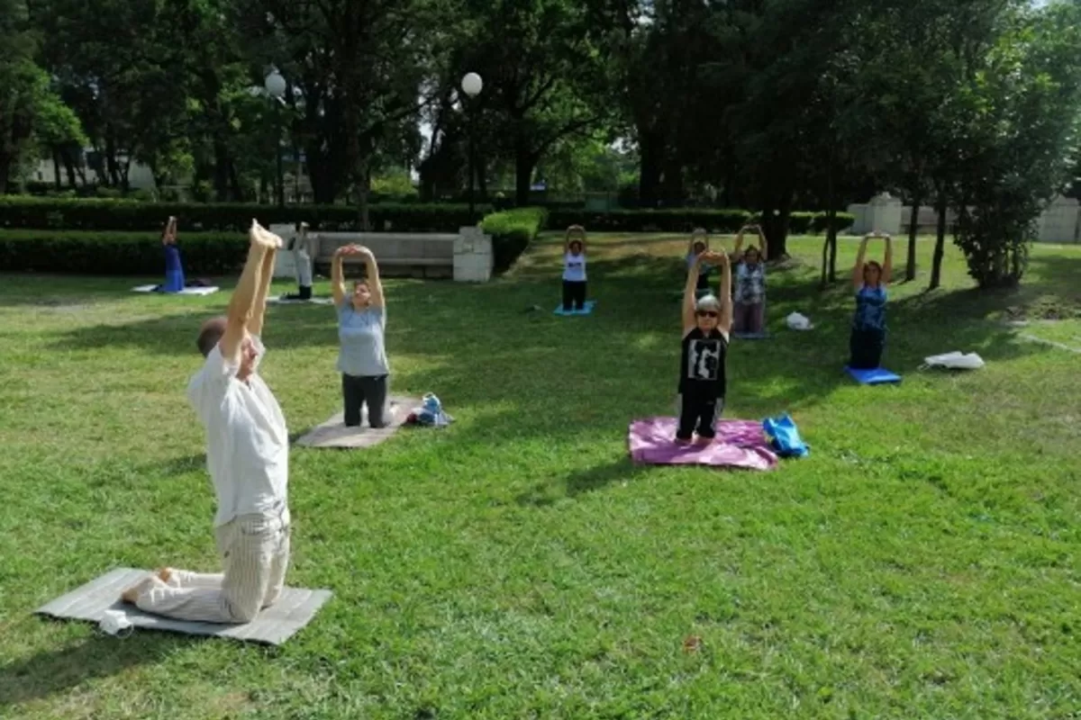 Clases y charlas gratuitas por el Día Internacional del Yoga