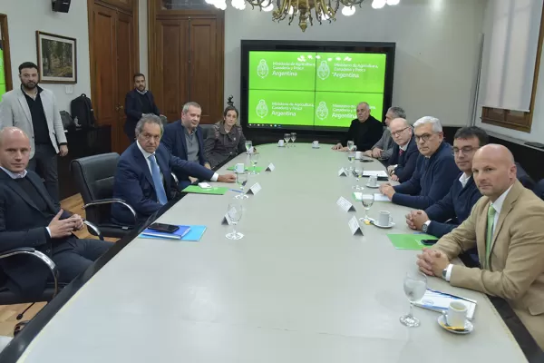 Los ministros Domínguez y Scioli coincidieron en industrializar la ruralidad
