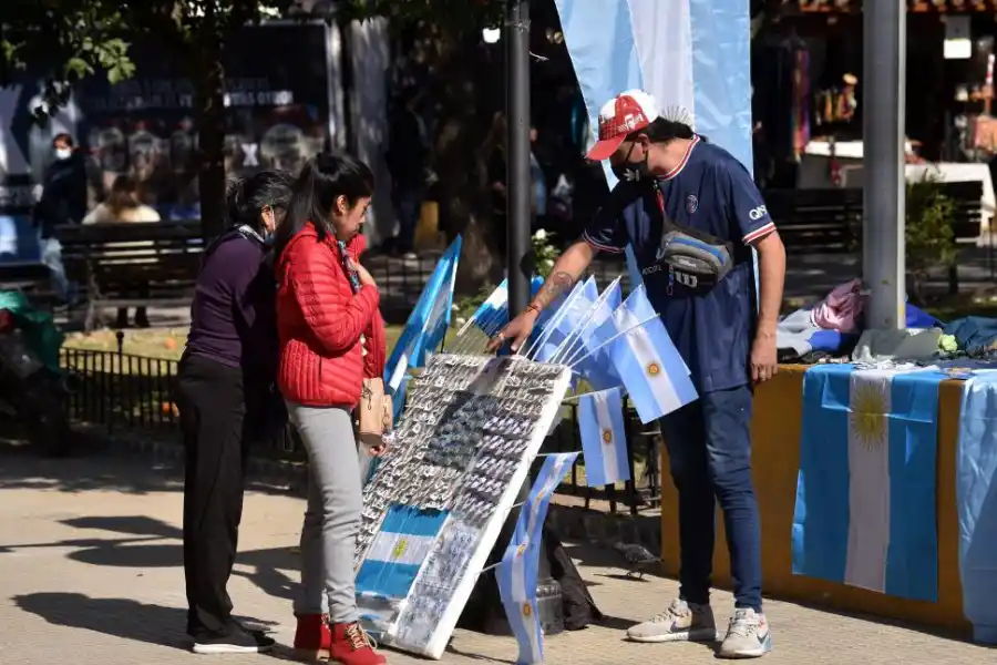 CLIMA IDEAL. Entre la mañana y la tarde de ayer, el sol se mantuvo y las temperaturas rondaban los 17°. 