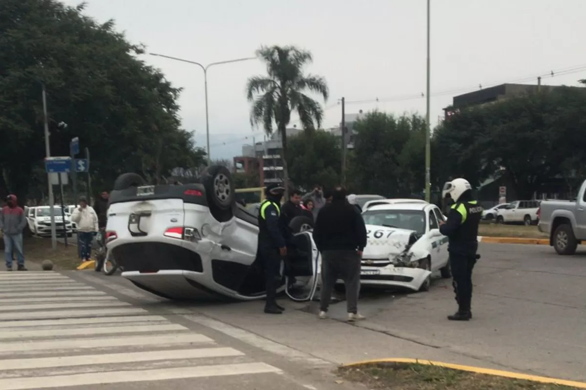 AVENIDA PERÓN. El accidente se produjo en la esquina con Thames.