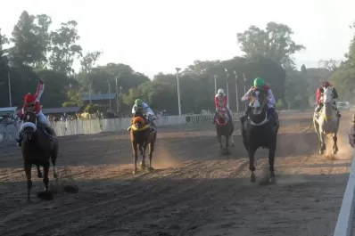 Turf: la corona espera a su rey