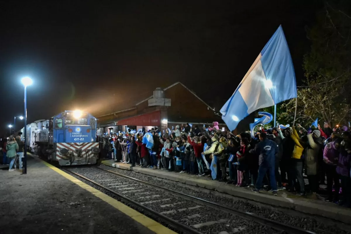 TRENES ARGENTINOS. Nueva parada en la estación santafesina de San Lorenzo. Foto de Trenes Argentinos