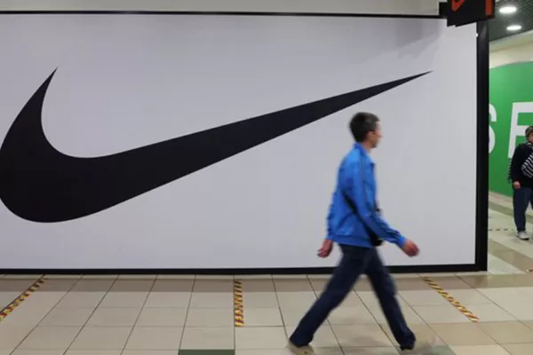 Nike abandona Rusia y no reabrirá su locales