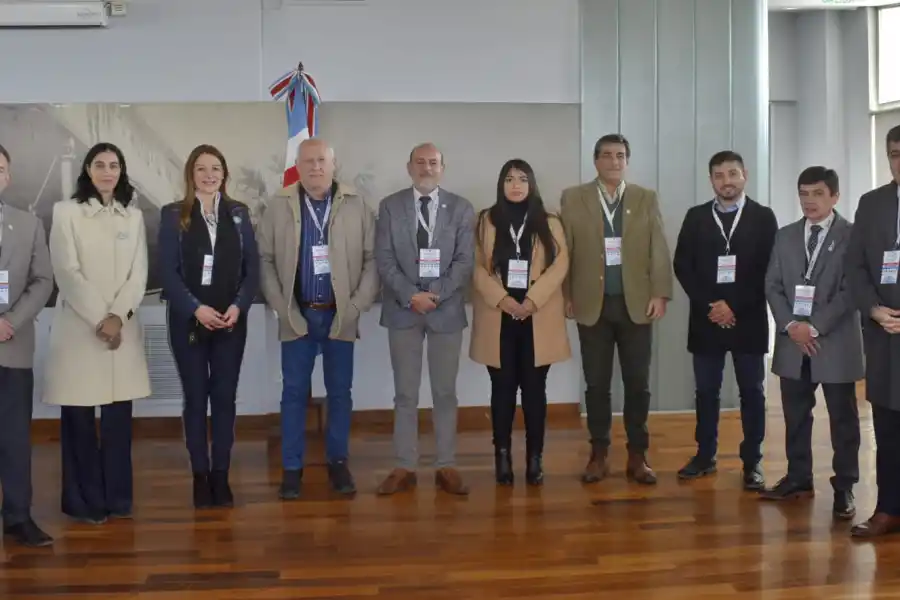 En el Parlamento del NOA, Ascárate presentó un proyecto para reducir la carga impositiva del gasoil