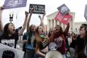 La Corte Suprema de Estados Unidos anuló un fallo histórico sobre el derecho al aborto