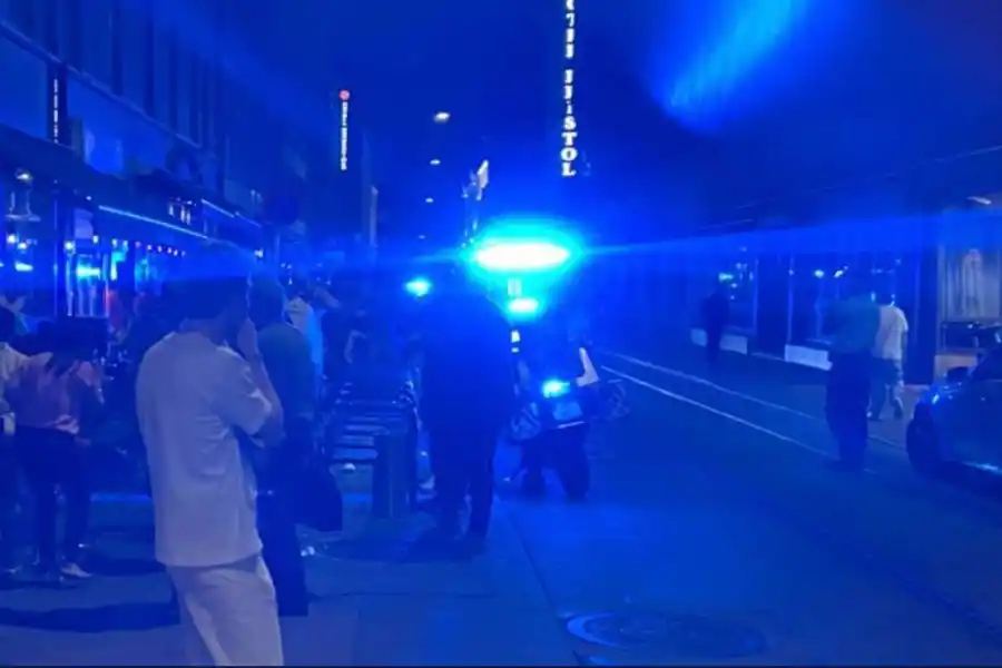 Policía presente. Los oficiales llegaron al boliche minutos después.