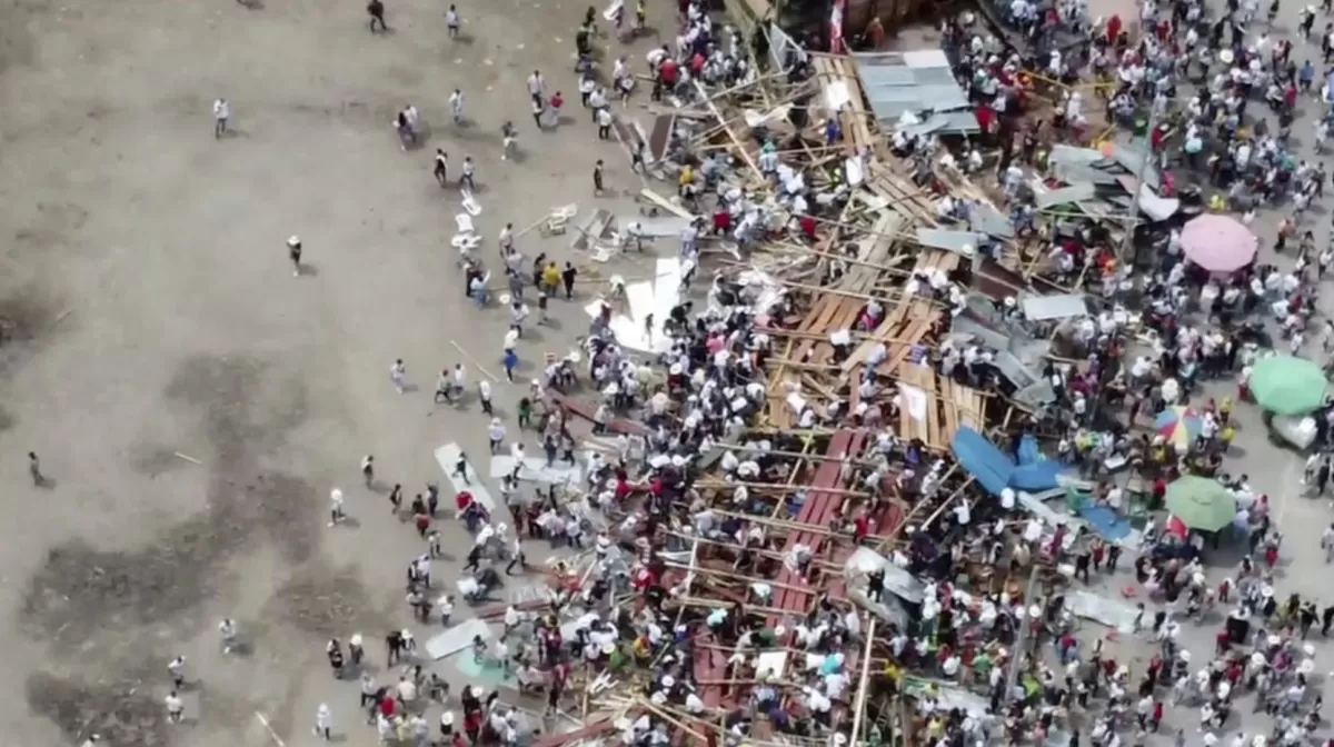 Se derrumbo el palco de una plaza de toros en Colombia