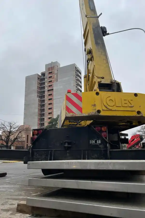 OBRAS. Cortan alternadamente ambos carriles de la Mate de Luna entre el 1.800 y el 2.100.