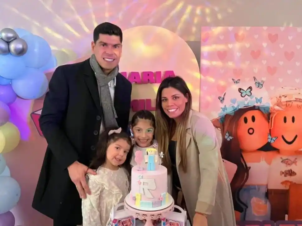 FESTEJO. Lampe, Martina, María Emilia que cumplió ocho años, y Mariela.  