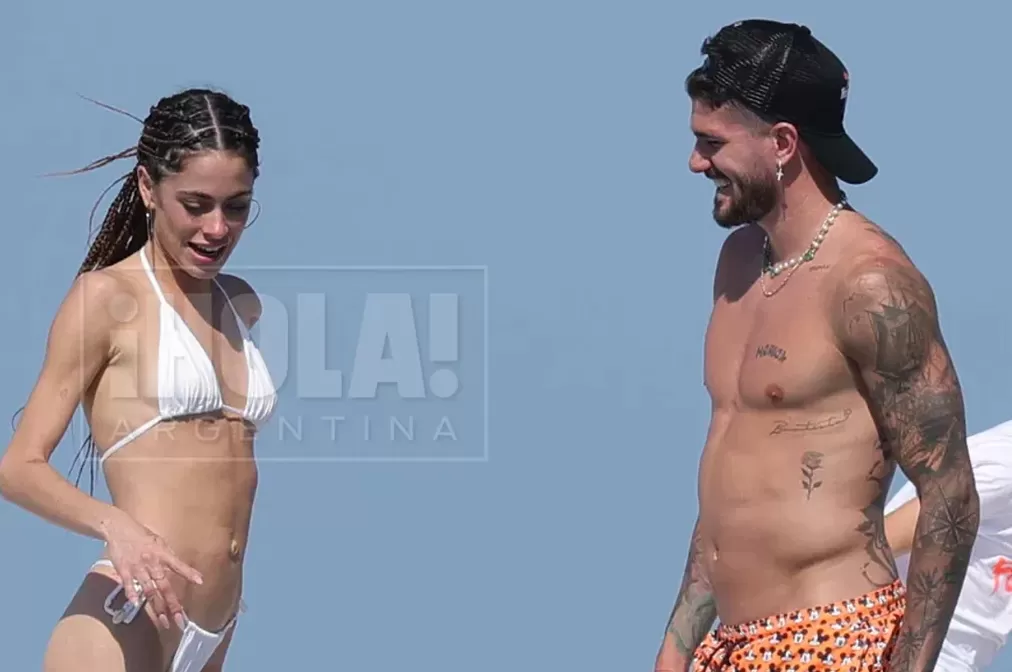 Tini y De Paul a los mimos en Ibiza