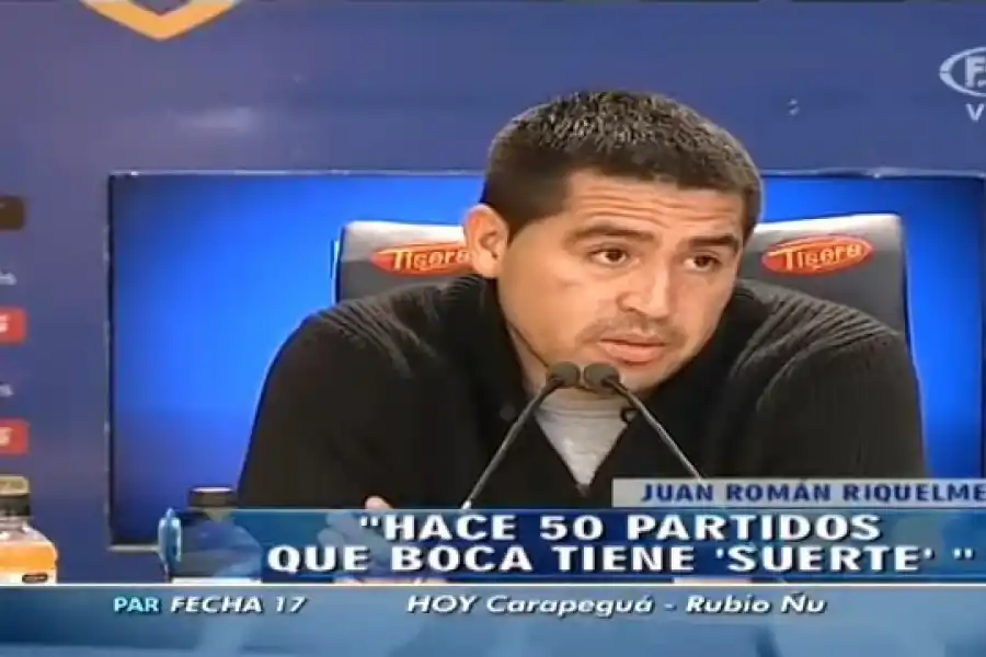 EXPERIENCIA. Como jugador y dirigente, Riquelme siempre fue irónico al hablar con la prensa. En este sentido, fue criticado y amado por el mundo futbolístico. 