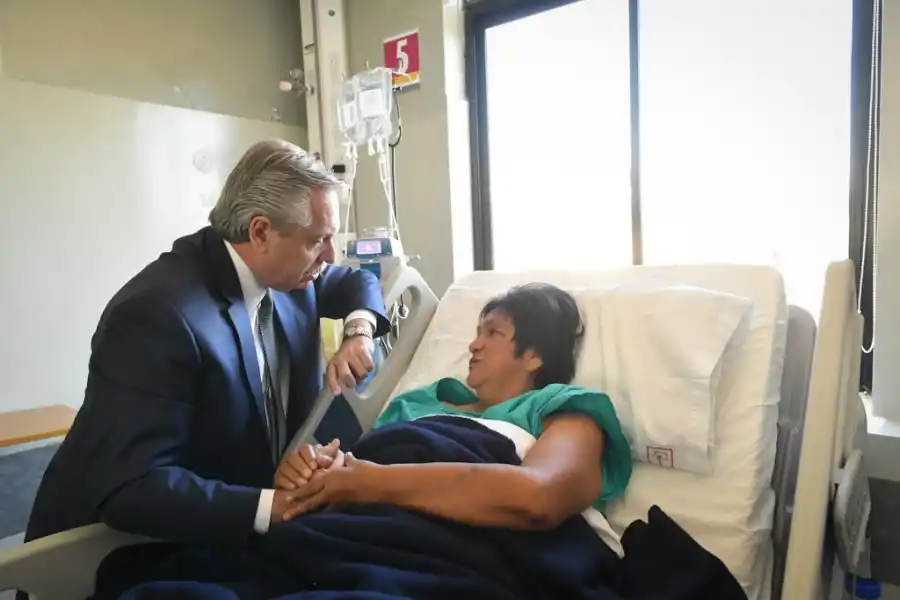 Alberto Fernández visitó a Milagro Sala, quien está internada en Jujuy.