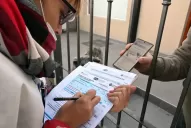 Continúa el reclamo de censistas por la demora del pago