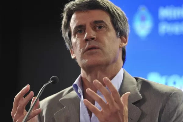Prat-Gay analizó la decisión de Macri de bajarse de la candidatura a Presidente