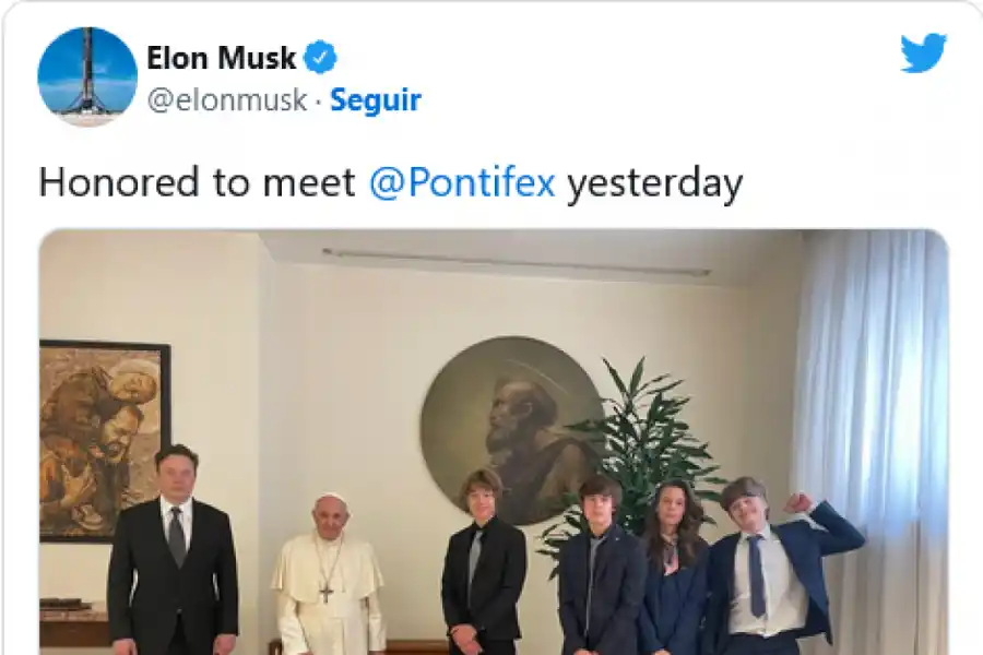 El tuit de Elon Musk acerca de la visita al papa.