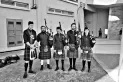 La “Flor de Escocia”, entonada por gaitas locales