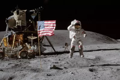 Según la NASA, China estaría pensando construir una base para apoderarse de la Luna