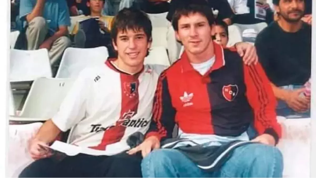 La única foto de Lionel Messi en una de las tribunas del estadio de Newell´s.